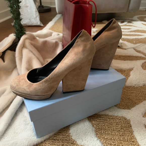 Dolce Vita Suede Thick Heel Platform Shoes - Picture 2 of 2